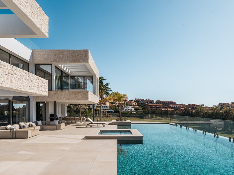 Villa for Sale in Benahavis, Malaga 2