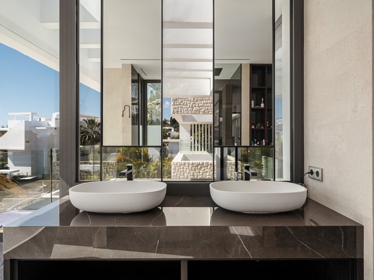 Villa for Sale in Benahavis, Malaga 13