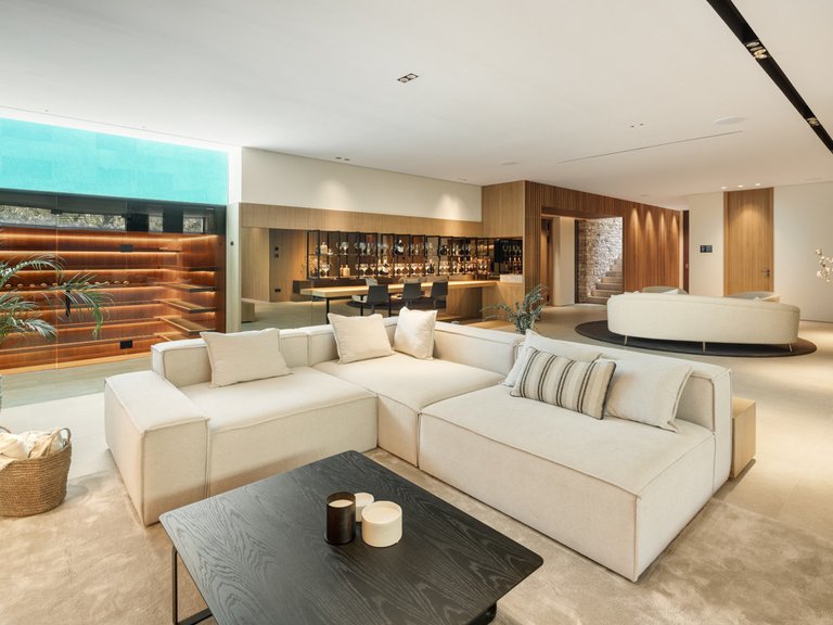 Villa for Sale in Nueva Andalucia, Malaga 18