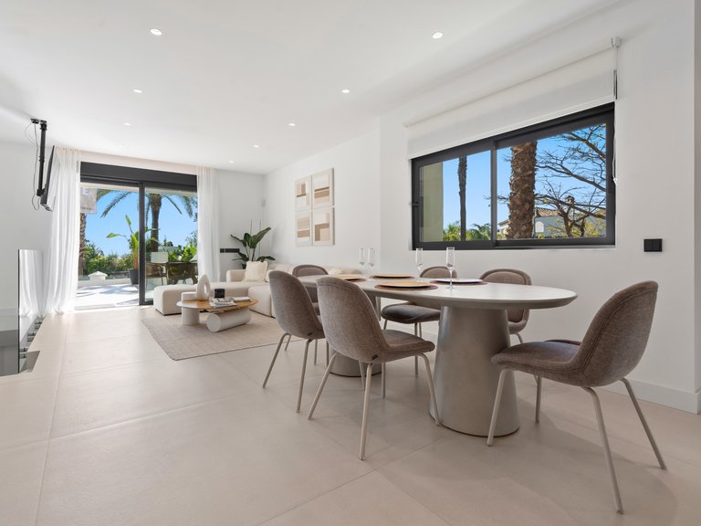 Town House for Sale in Estepona, Malaga 9