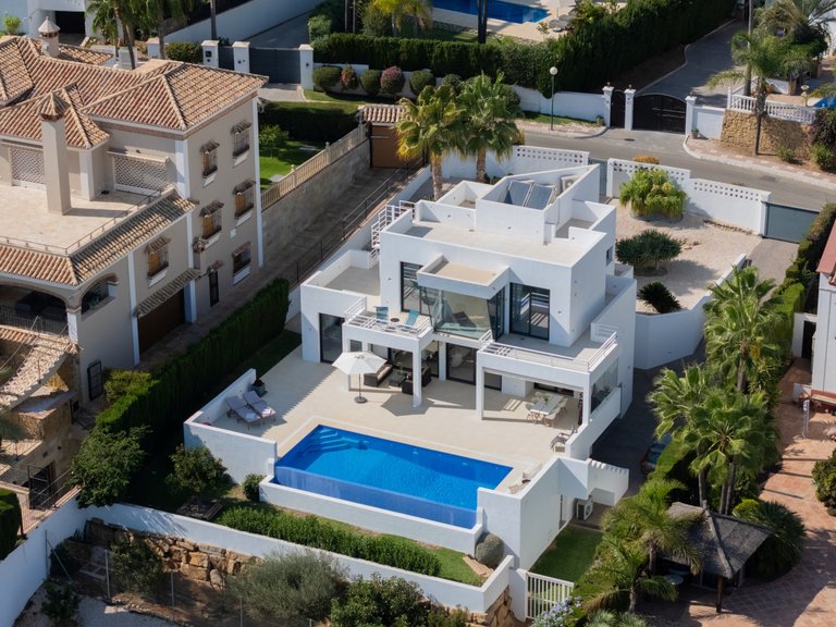 Villa for Sale in Mijas Costa, Malaga 33