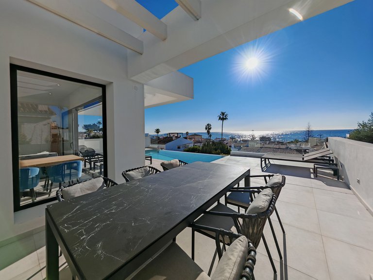 Villa for Sale in Mijas Costa, Malaga 1