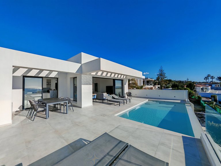 Villa for Sale in Mijas Costa, Malaga 4