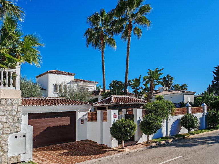 Villa for Sale in Mijas Costa, Malaga 28