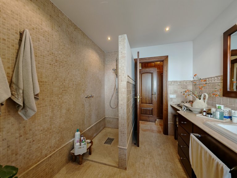 Villa for Sale in Mijas Costa, Malaga 16