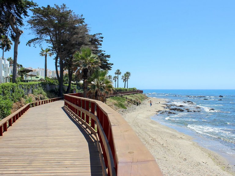 Villa for Sale in Mijas Costa, Malaga 28