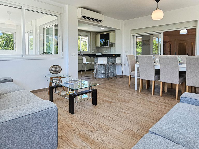 Villa for Sale in Mijas Costa, Malaga 5