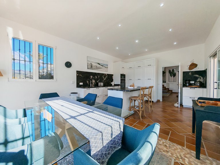 Villa for Sale in Marbella, Malaga 11