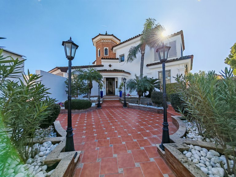 Villa for Sale in Marbella, Malaga 1