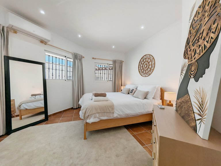 Villa for Sale in Marbella, Malaga 24