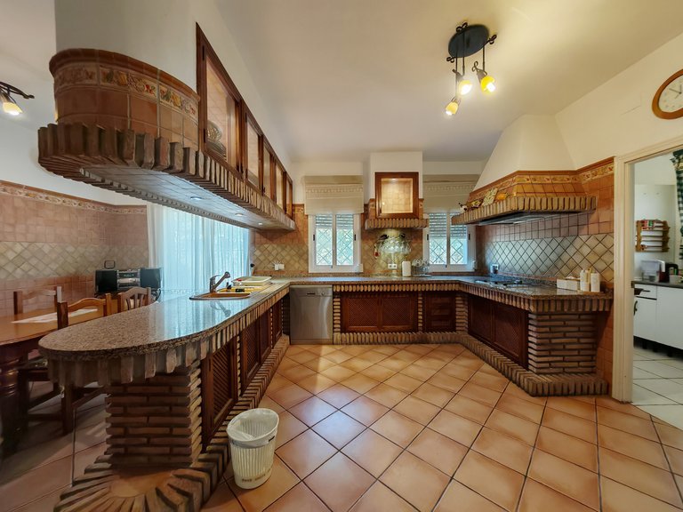 Villa for Sale in Marbella, Malaga 5