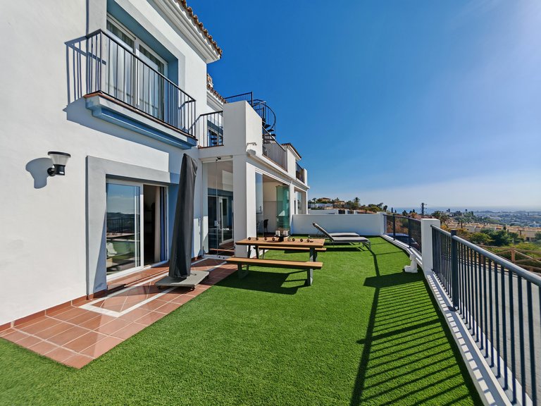 Apartment for Sale in Benahavis, Malaga 1