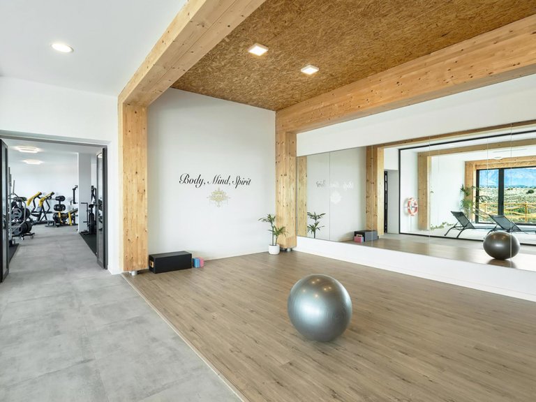 Apartment for Sale in Benahavis, Malaga 20