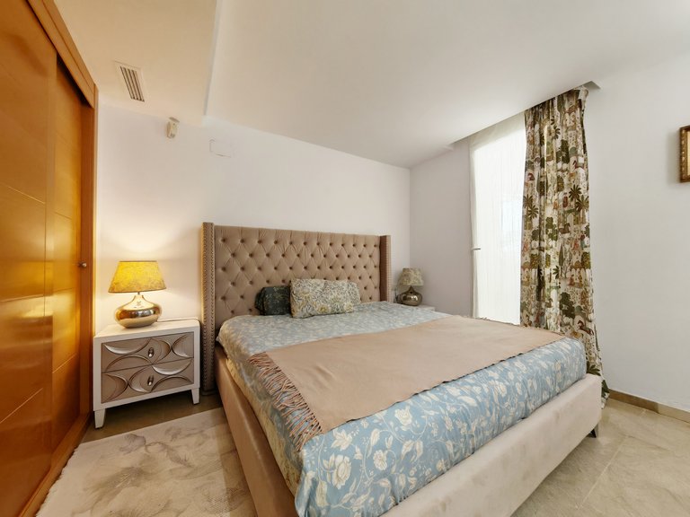 Apartment for Sale in Benahavis, Malaga 11