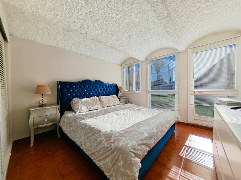 Villa for Sale in Estepona, Malaga 9