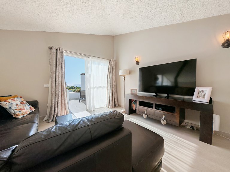 Villa for Sale in Estepona, Malaga 3