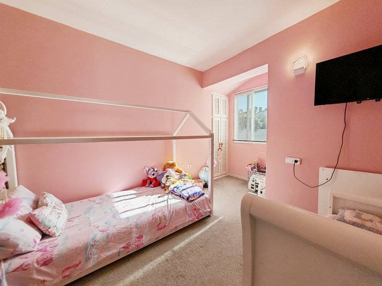 Villa for Sale in Estepona, Malaga 11