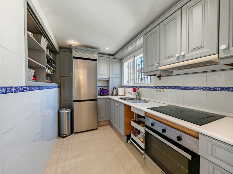 Villa for Sale in Estepona, Malaga 8