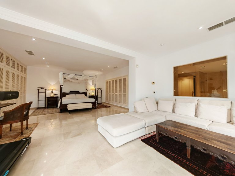 Villa for Sale in Marbella, Malaga 13