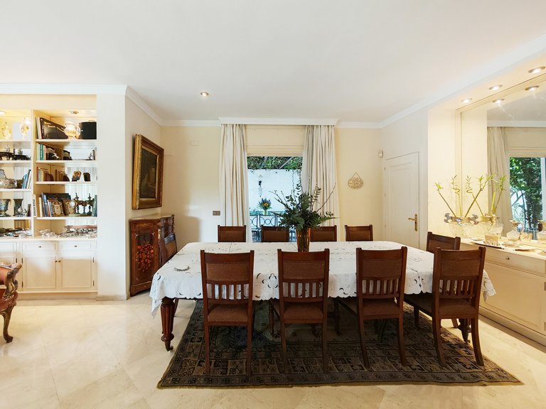 Villa for Sale in Marbella, Malaga 10