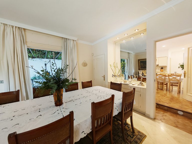 Villa for Sale in Marbella, Malaga 9