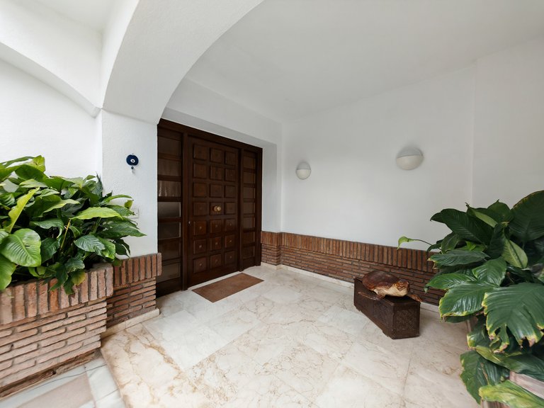 Villa for Sale in Marbella, Malaga 25