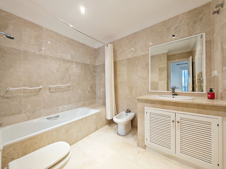 Apartment for Sale in Marbella, Malaga 10