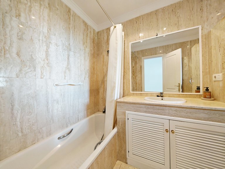 Apartment for Sale in Marbella, Malaga 8