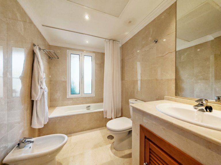Apartment for Sale in Marbella, Malaga 13
