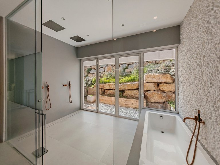Villa for Sale in Marbella, Malaga 12