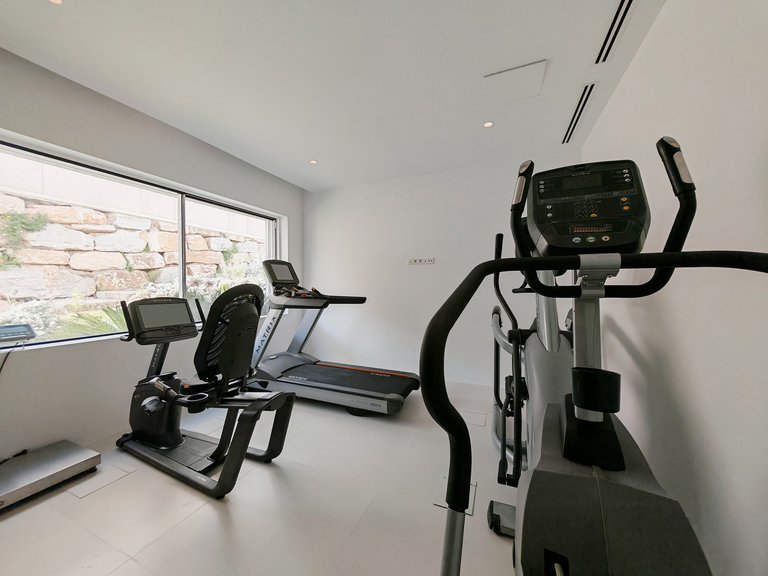 Villa for Sale in Marbella, Malaga 24