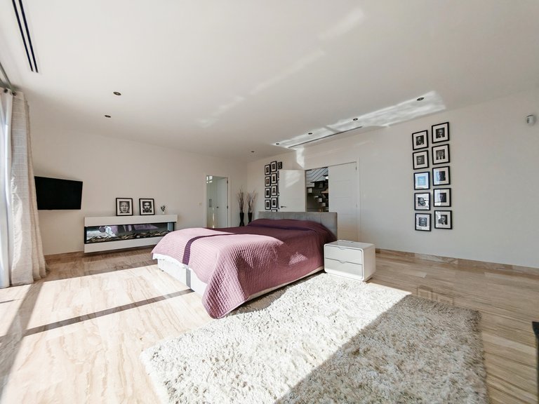 Villa for Sale in Marbella, Malaga 16