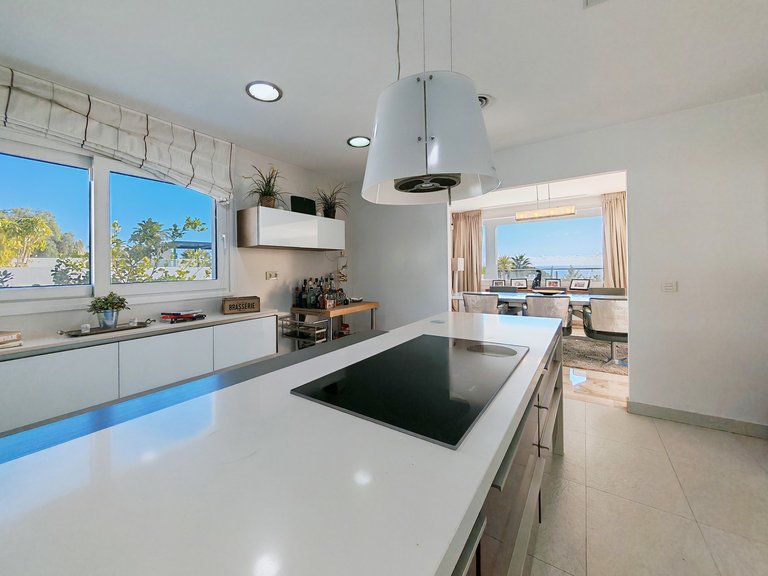 Villa for Sale in Marbella, Malaga 14