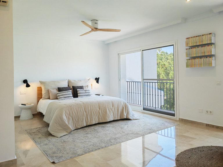 Town House for Sale in Benahavis, Malaga 10