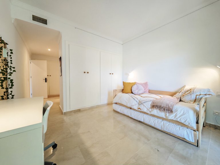 Town House for Sale in Benahavis, Malaga 15