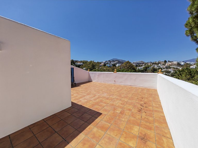 Town House for Sale in Benahavis, Malaga 22