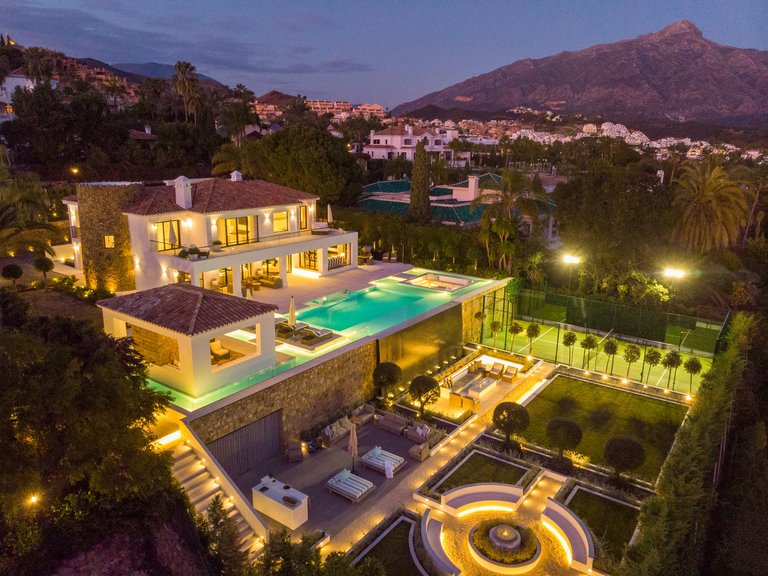 Villa for Sale in Marbella, Malaga 7