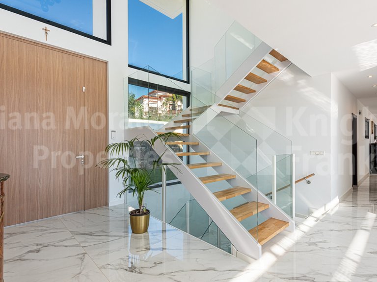 Villa for Sale in Benahavis, Malaga 11