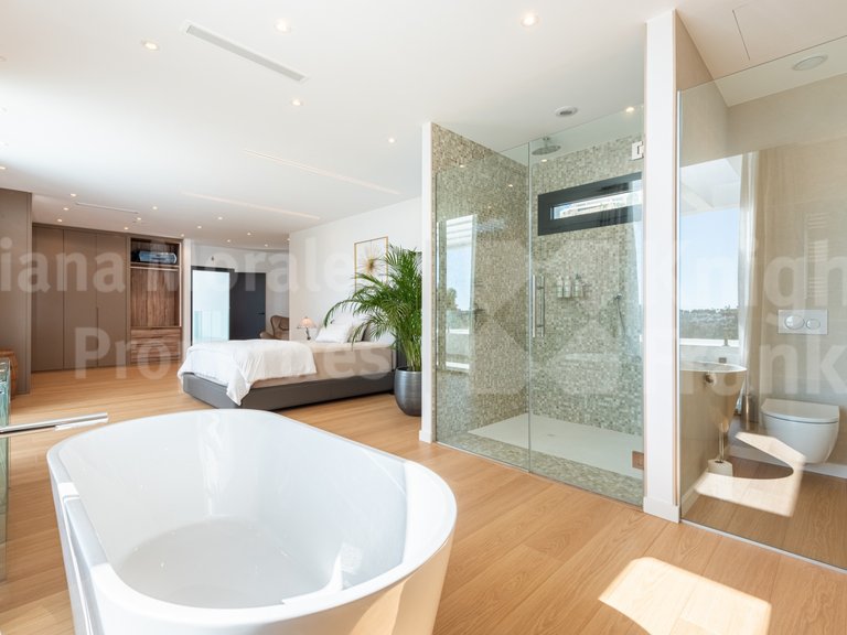 Villa for Sale in Benahavis, Malaga 21