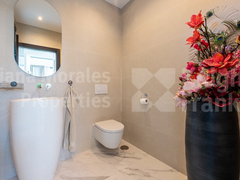 Villa for Sale in Benahavis, Malaga 24