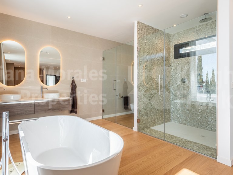 Villa for Sale in Benahavis, Malaga 22