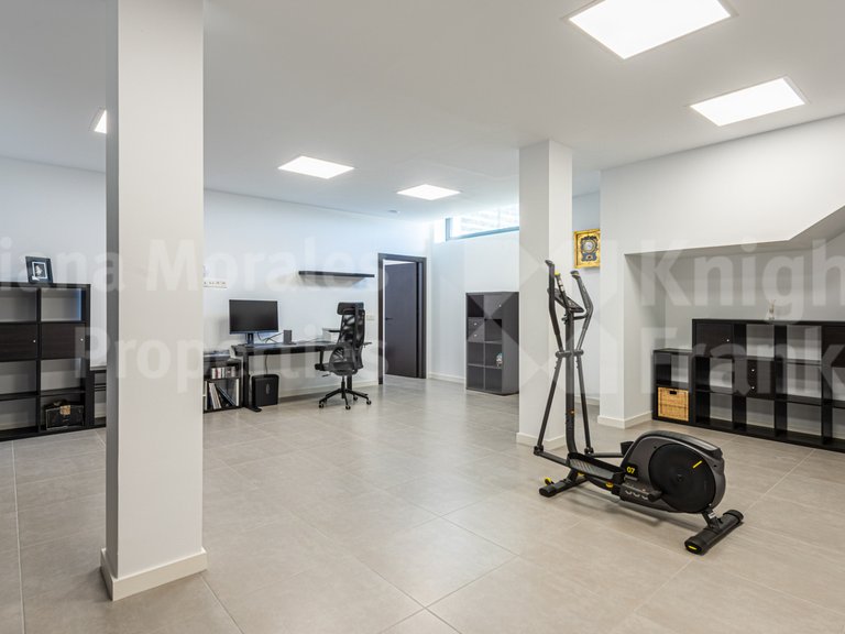 Villa for Sale in Benahavis, Malaga 33