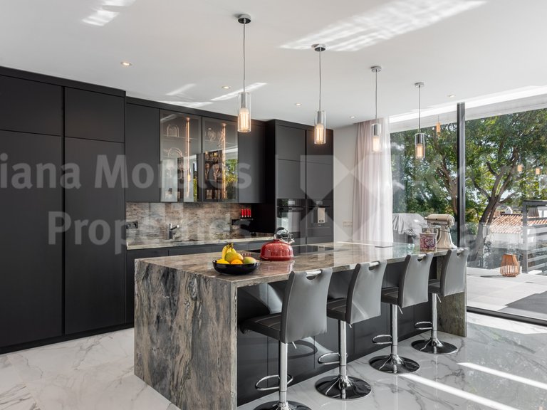 Villa for Sale in Benahavis, Malaga 9