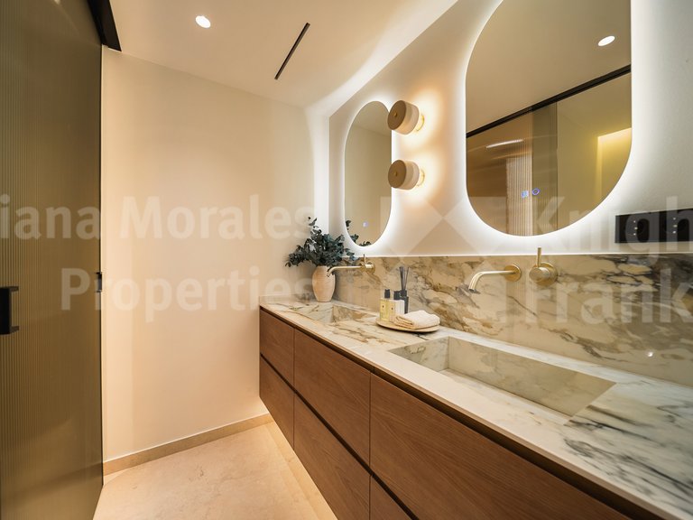 Apartment for Sale in Marbella, Malaga 25