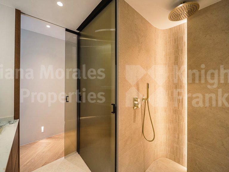 Apartment for Sale in Marbella, Malaga 31