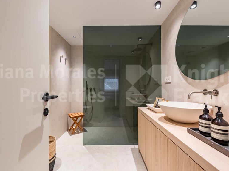 Town House for Sale in Marbella, Malaga 25