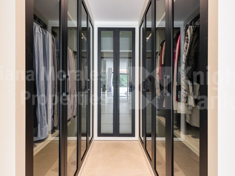 Apartment for Sale in Marbella, Malaga 19