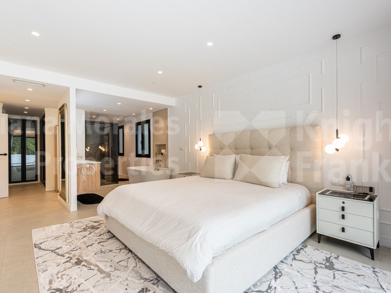 Apartment for Sale in Marbella, Malaga 15