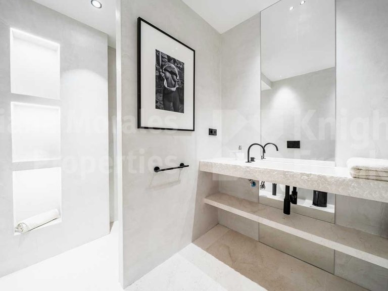 Apartment for Sale in Marbella, Malaga 14