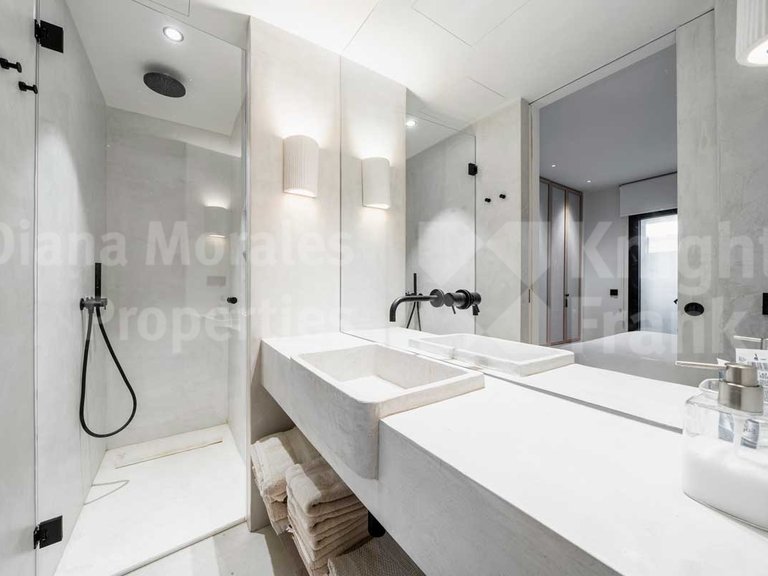 Apartment for Sale in Marbella, Malaga 13